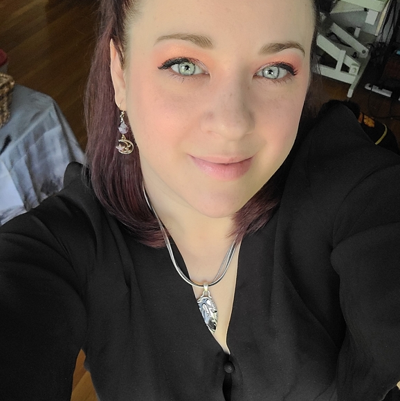 Meet your Posher, Shelby - Picture 2 of 9